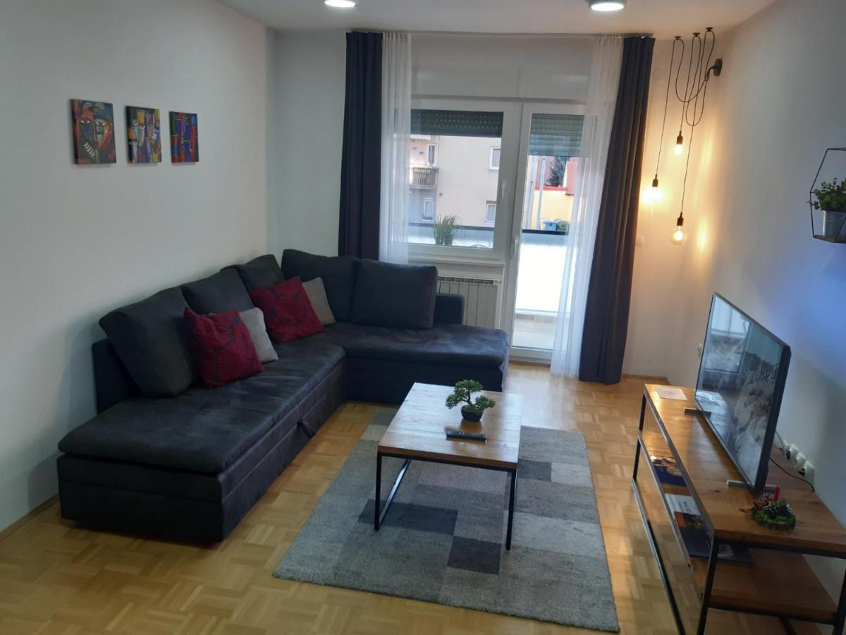 For5 Apartamento Ðakovo Exterior foto