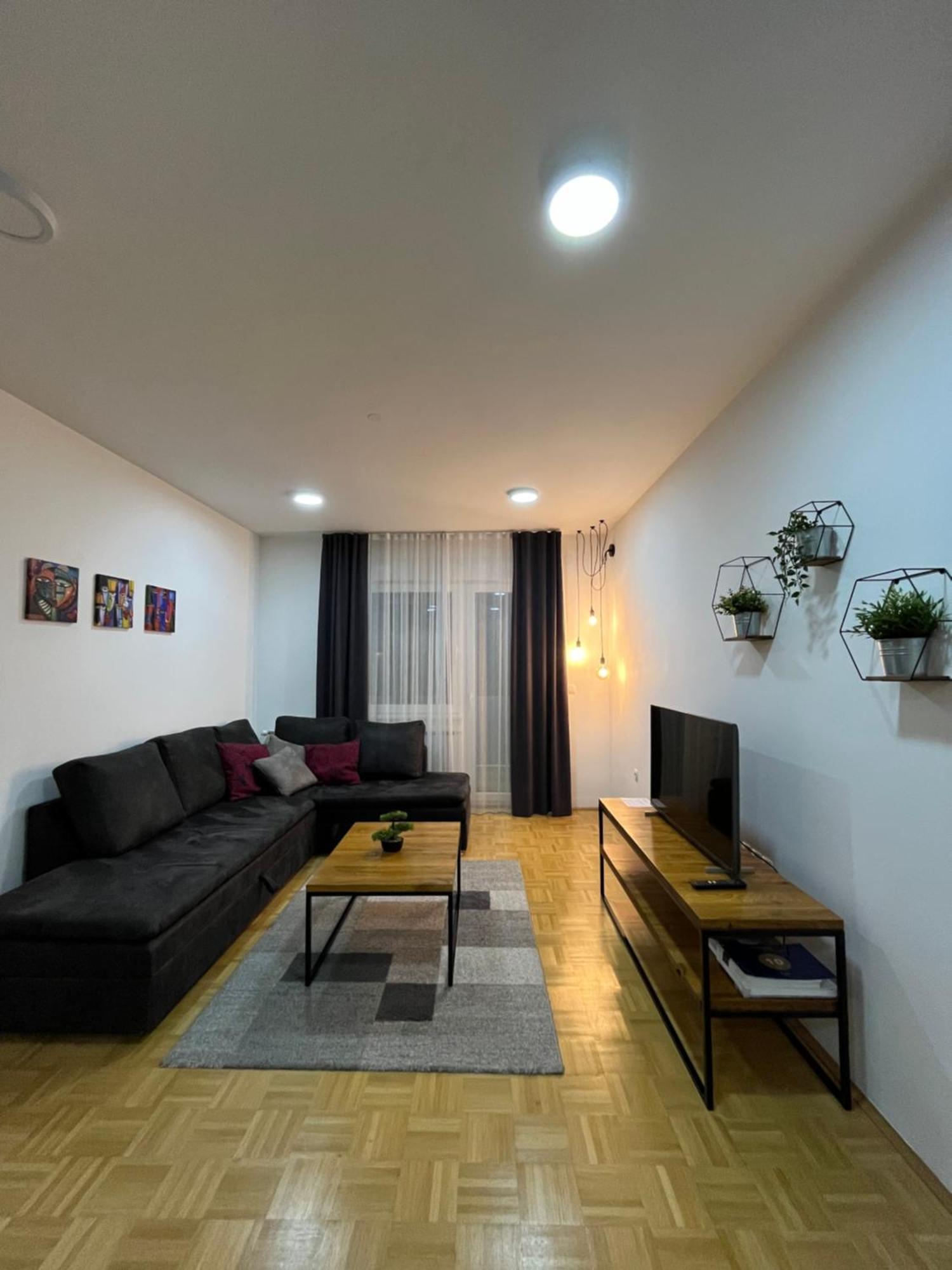 For5 Apartamento Ðakovo Exterior foto