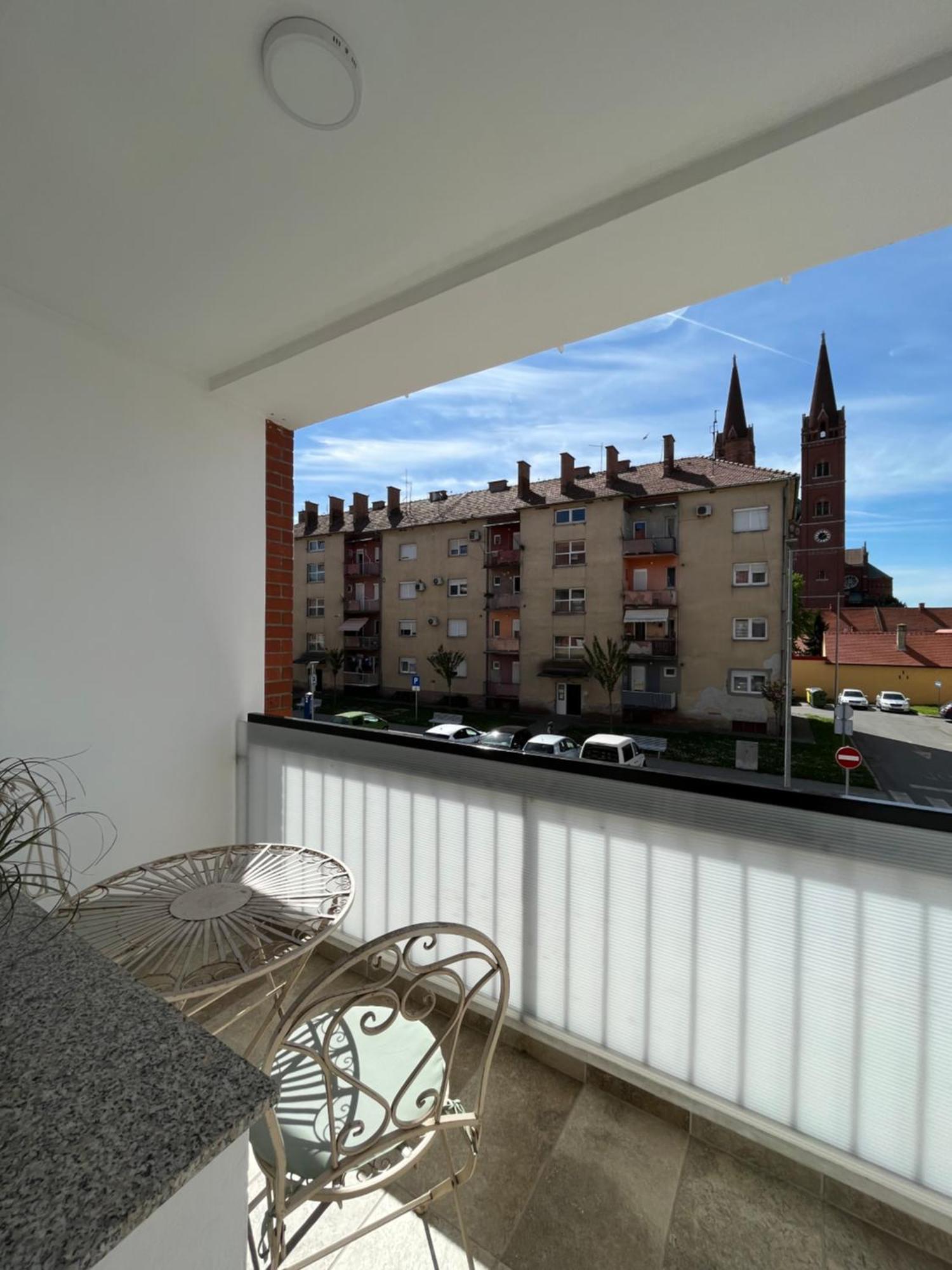 For5 Apartamento Ðakovo Exterior foto